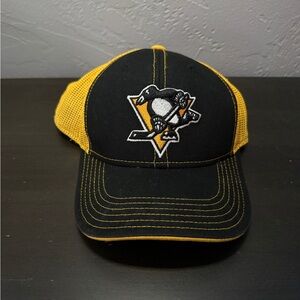 Youth Pittsburgh Penguins Black & Yellow Mesh Back SnapBack Hat